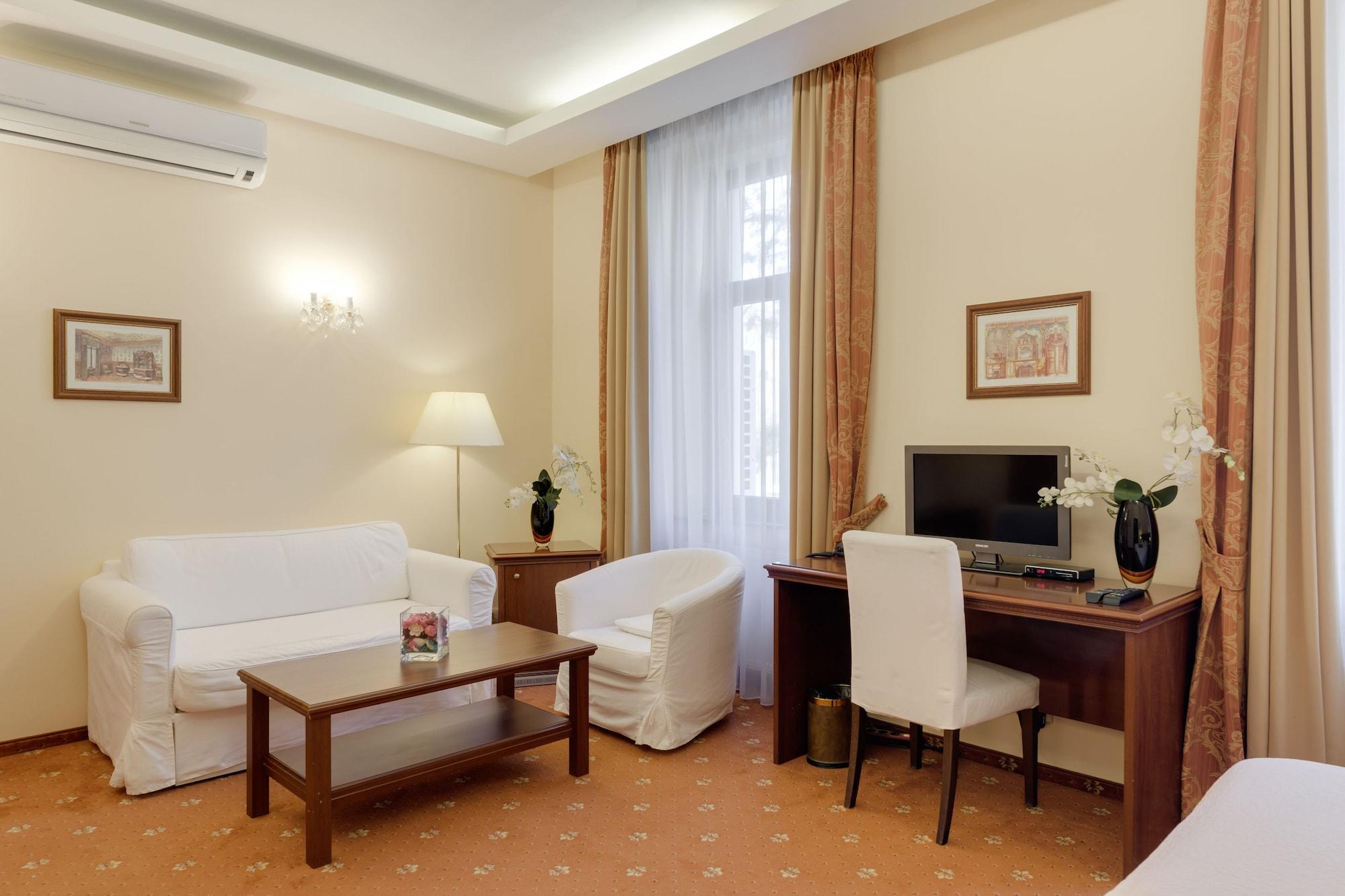 Louren Hotel Praha Bagian luar foto