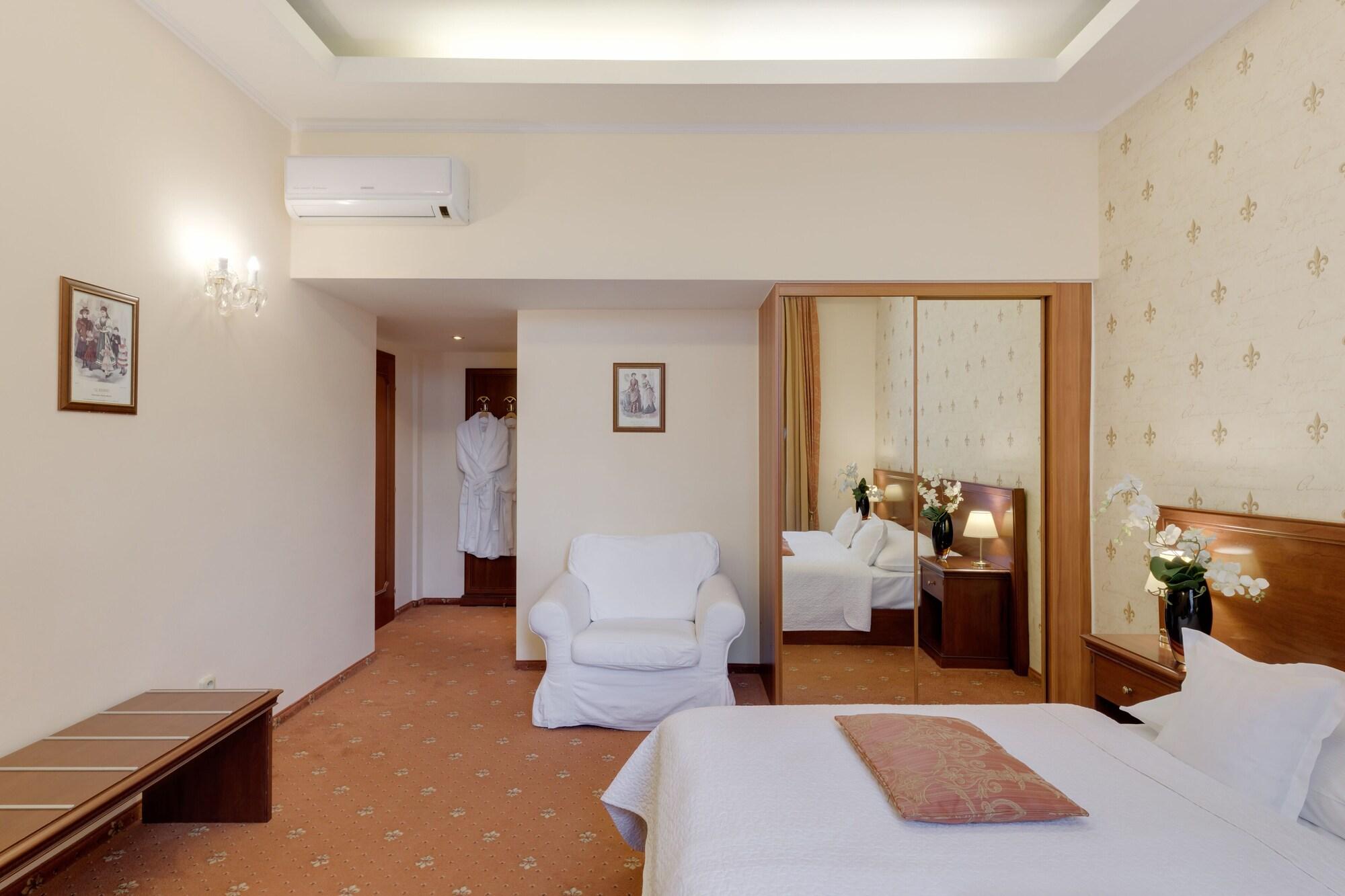 Louren Hotel Praha Bagian luar foto
